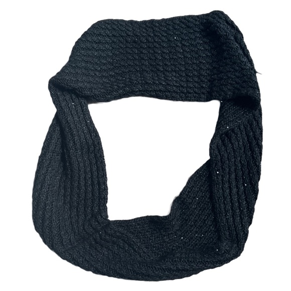 GUESS BLACK KNIT INFINITY SCARF WITH SEQUIN EMBELLISHMENTS - Picture 2 of 5